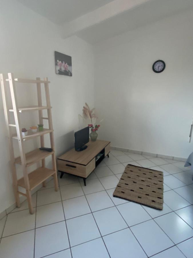 Appartements: Plage & Commerces A 200M Sainte-Anne  Eksteriør billede